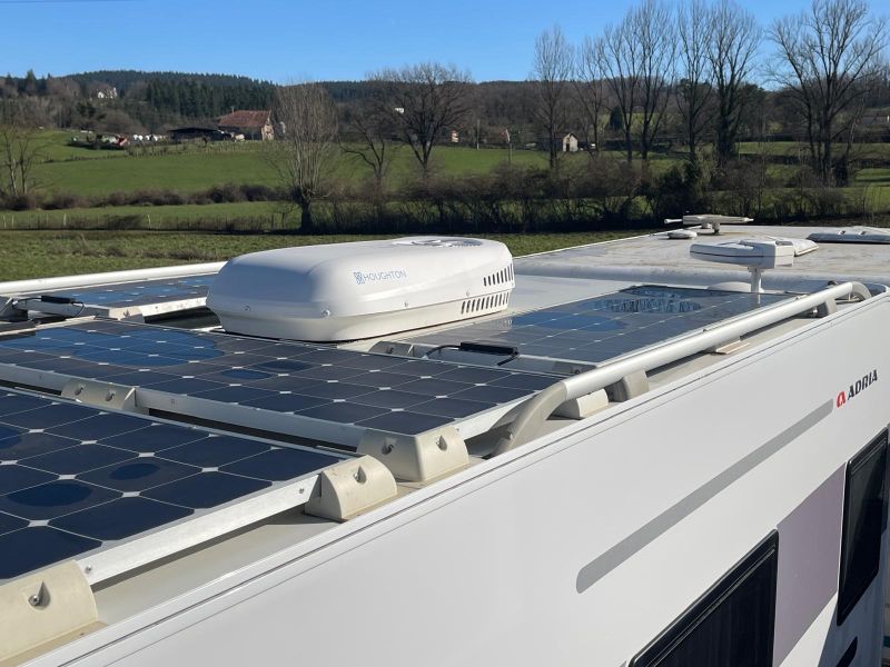 En venta Adria ALPINA 663HT Blanco 2019 Vizcaya foto 7