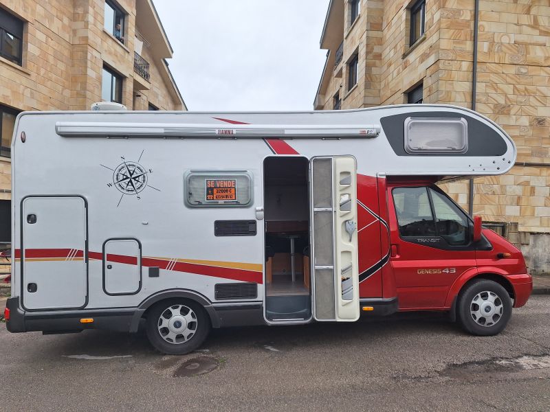 En venta Challenger GENESIS 43 Rojo 2008 Cantabria foto 3