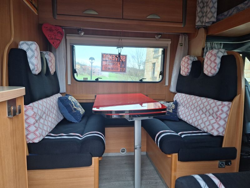En venta Challenger GENESIS 43 Rojo 2008 Cantabria foto 8