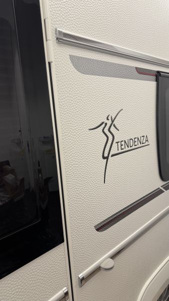 En venta Fendt Tendenza 515sg Blanco 2022 Lleida foto 4