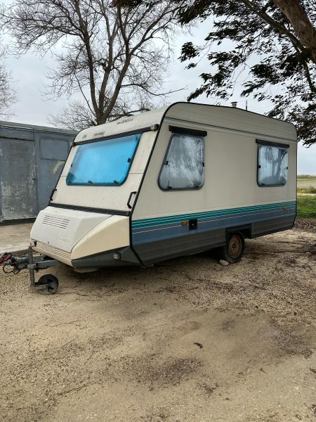 En venta Adria Mystra 400 TD Blanco 1987 Tarragona foto 2