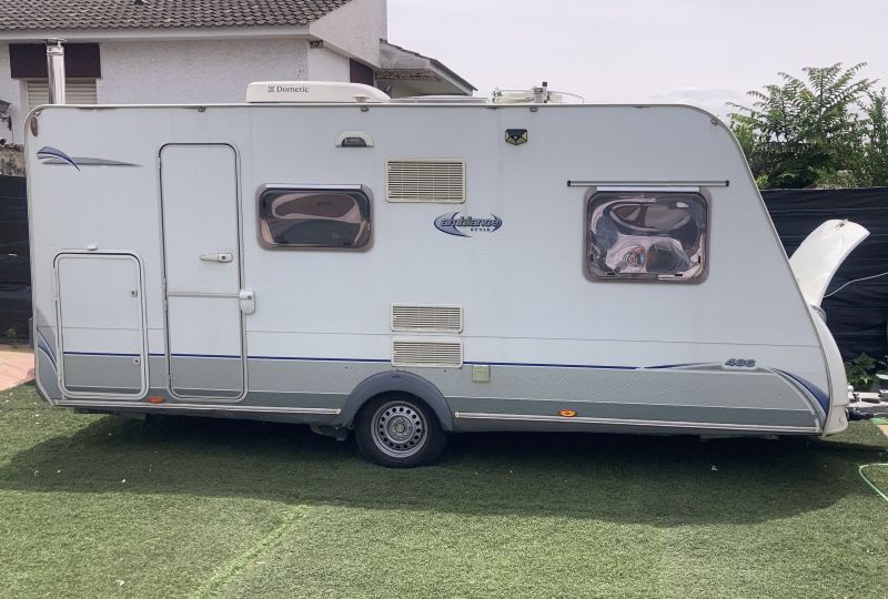 En venta Caravelair Ambiance Style 486 Blanco 2007 Guadalajara foto 1