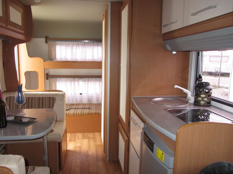 En venta Across SAFARI 432 CDL Blanco 2018 Sevilla foto 8