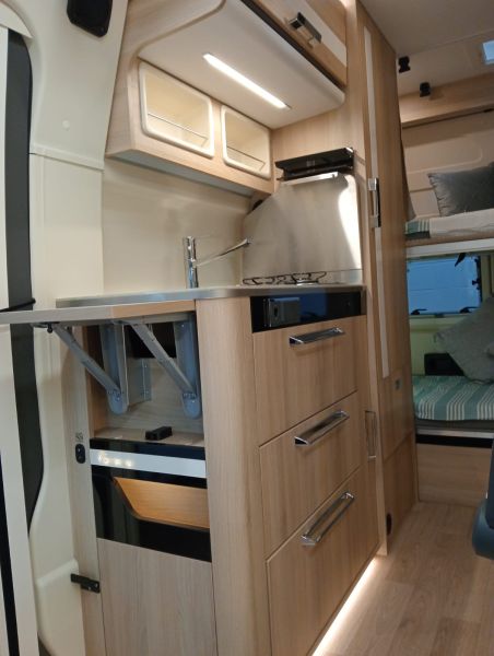 En venta Dreamer Furgoneta Camper - Family Van Gris 2025 Guipúzcoa foto 4