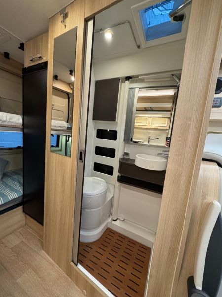 En venta Dreamer Furgoneta Camper - Family Van Gris 2025 Guipúzcoa foto 6