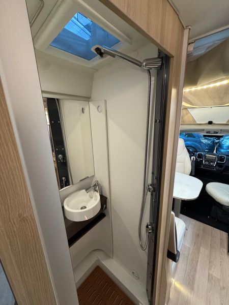 En venta Dreamer Furgoneta Camper - Family Van Gris 2025 Guipúzcoa foto 7