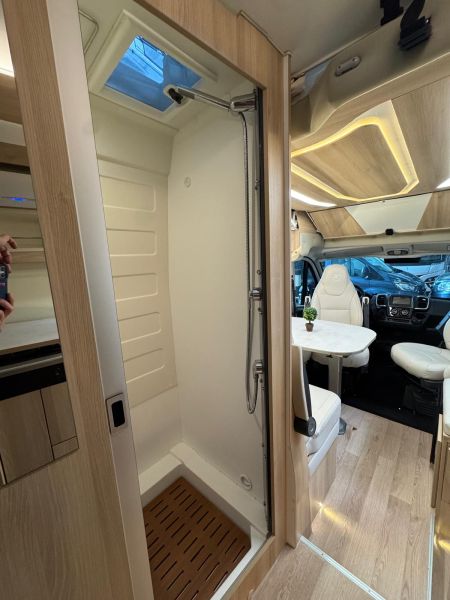 En venta Dreamer Furgoneta Camper - Family Van Gris 2025 Guipúzcoa foto 8