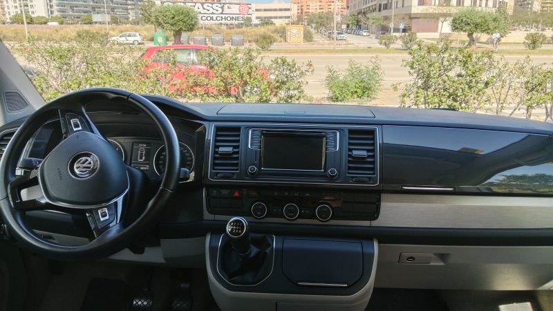 En venta Volkswagen California beach Blanco 2017 Málaga foto 1