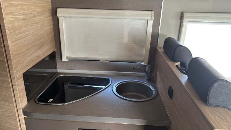 En venta Weinsberg ato autocaravana carado t447 perfilada2021 Blanco 2021 Valencia foto 11