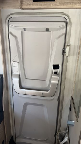 En venta Weinsberg ato autocaravana carado t447 perfilada2021 Blanco 2021 Valencia foto 15