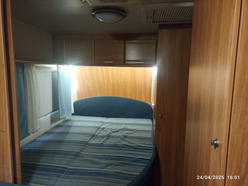 En venta Bürstner PREMIO 485 TK Blanco 2008 Guipúzcoa foto 4