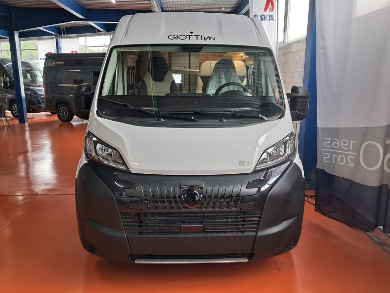 En venta Giotti LineGlobecar Giottiline Giottivan 60B Privilege 2025 Peugeot Stellantis  Blanco 2025 Barcelona foto 4