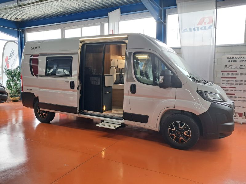 En venta Giotti LineGlobecar Giottiline Giottivan 60B Privilege 2025 Peugeot Stellantis  Blanco 2025 Barcelona foto 5