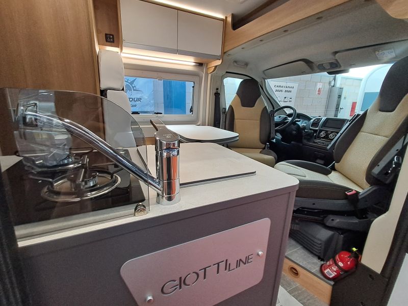 En venta Giotti LineGlobecar Giottiline Giottivan 60B Privilege 2025 Peugeot Stellantis  Blanco 2025 Barcelona foto 6
