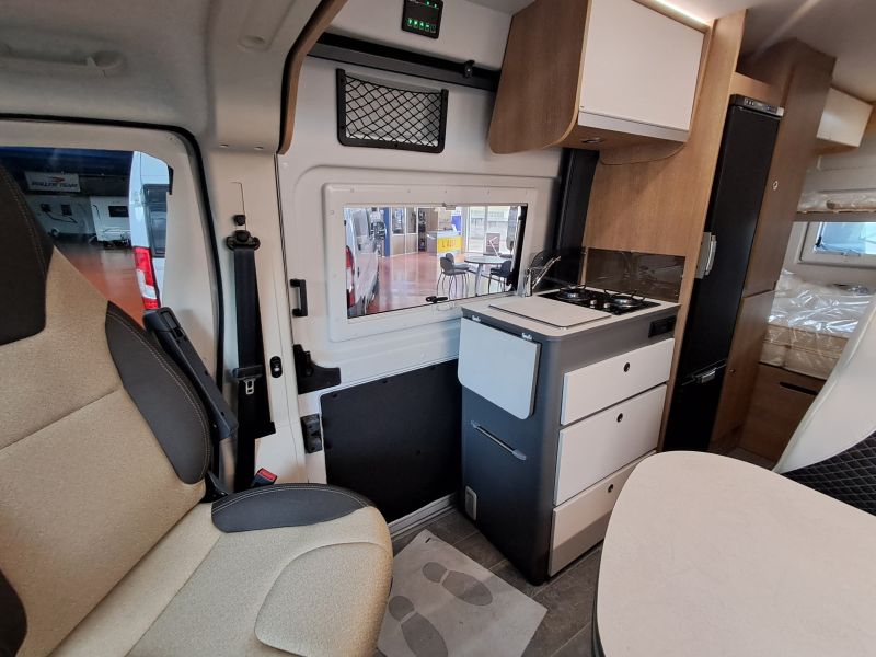 En venta Giotti LineGlobecar Giottiline Giottivan 60B Privilege 2025 Peugeot Stellantis  Blanco 2025 Barcelona foto 9