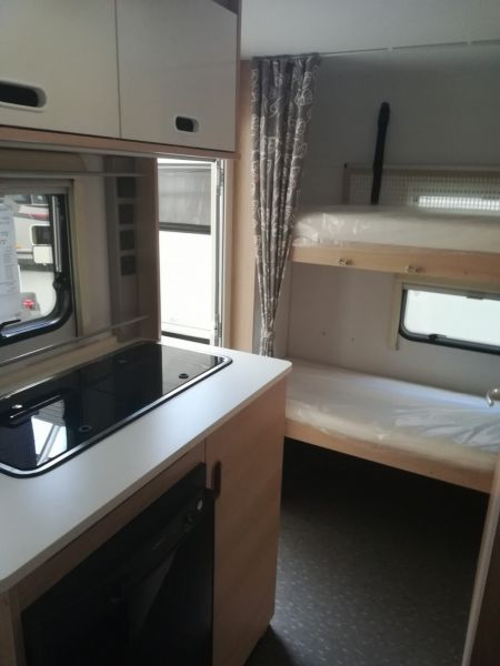 En venta Adria Aviva 360 DK Blanco 2021 Álava foto 3