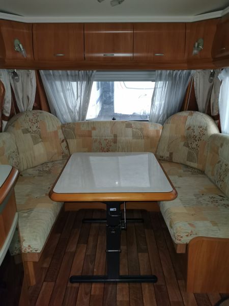 En venta Hobby 540WLU Blanco 2008 Barcelona foto 2