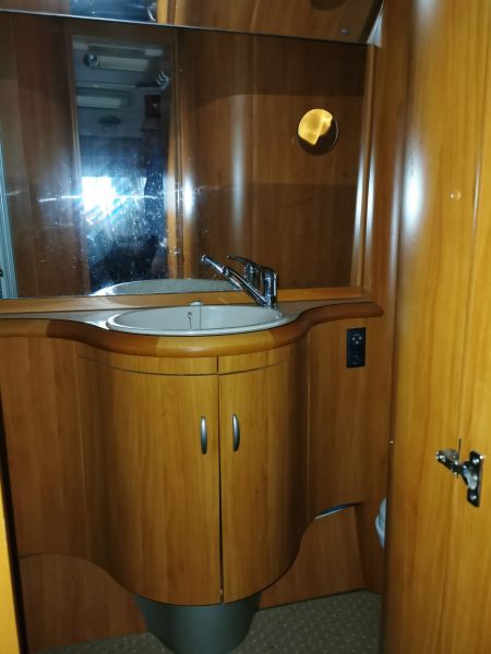 En venta Hobby 540WLU Blanco 2008 Barcelona foto 3