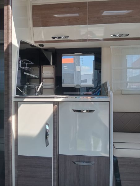 En venta McLouis Autocaravana Integral - Nevis 881 Blanco 2025 Guipúzcoa foto 6