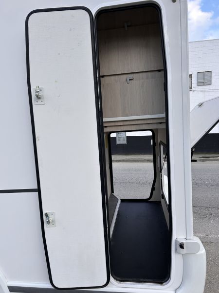 En venta Challenger Genesis 290 Special Edition  Blanco 2017 Barcelona foto 8