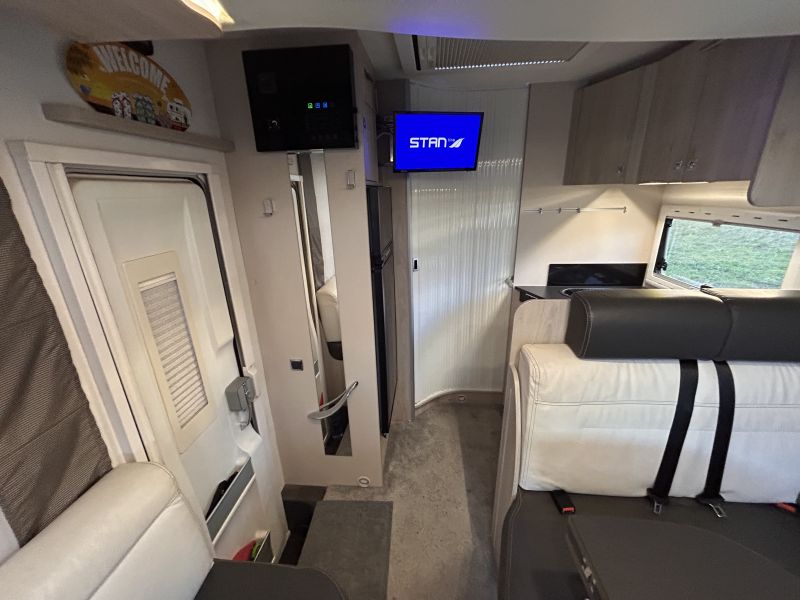 En venta Challenger Genesis 290 Special Edition  Blanco 2017 Barcelona foto 17