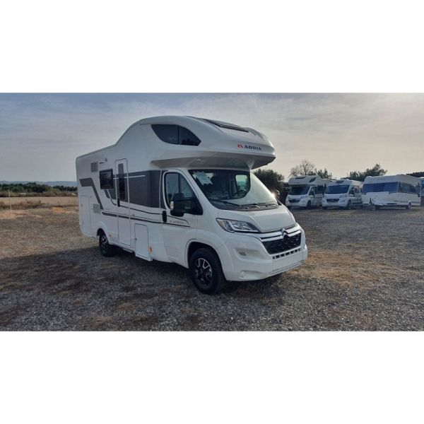 En venta Adria Coral XL Axess 600 DP 2021 Blanco 2021 Barcelona foto 1