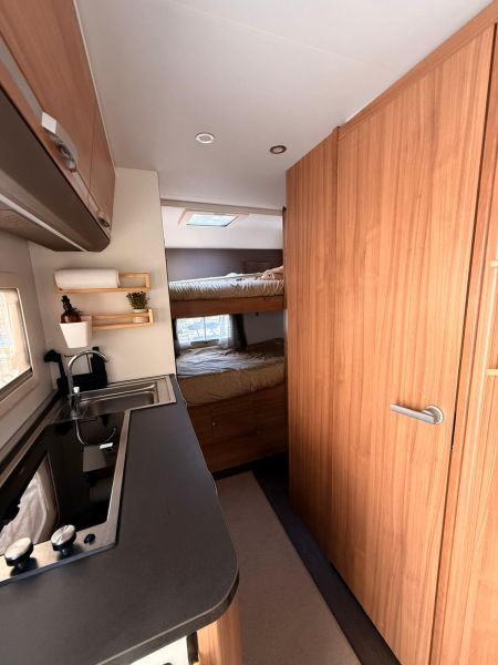En venta Adria CORAL XL 670 DK Blanco 2021 Asturias foto 4