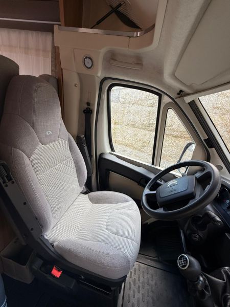 En venta Adria CORAL XL 670 DK Blanco 2021 Asturias foto 12