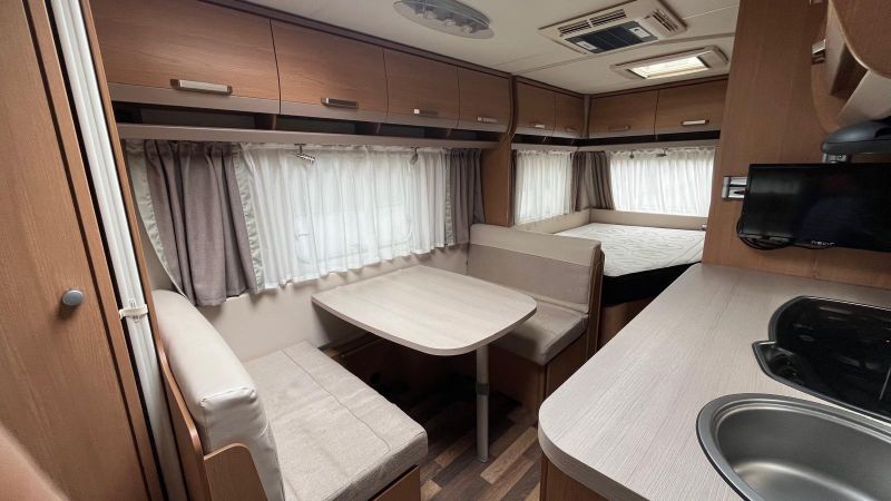 En venta Knaus Sport 500 FDK Blanco 2016 Barcelona foto 6