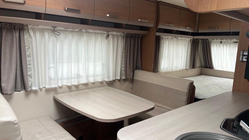 En venta Knaus Sport 500 FDK Blanco 2016 Barcelona foto 9