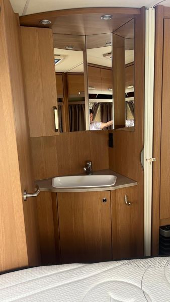 En venta Knaus Sport 500 FDK Blanco 2016 Barcelona foto 12