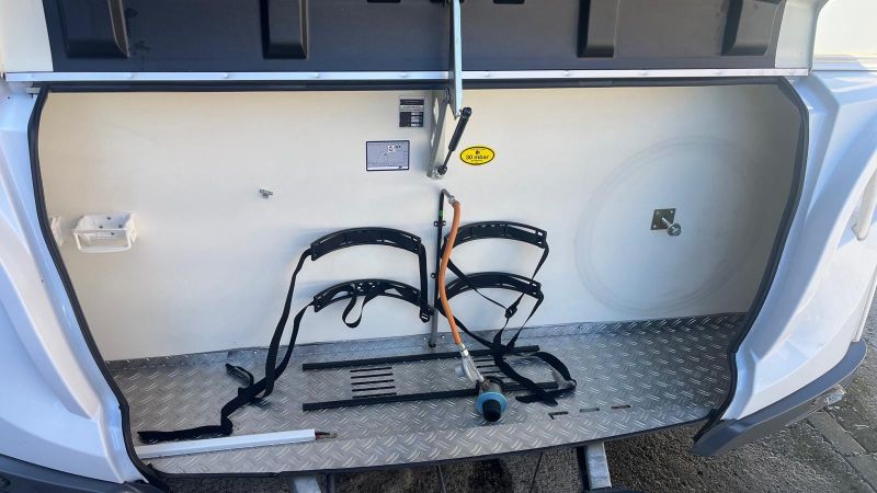En venta Knaus Sport 500 FDK Blanco 2016 Barcelona foto 15