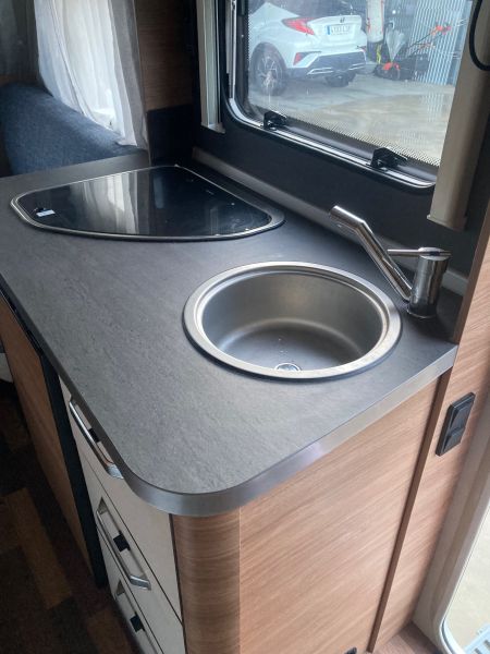 En venta Weinsberg Caraone 400LK Blanco 2020 Barcelona foto 3