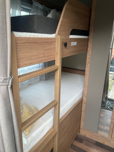 En venta Weinsberg Caraone 400LK Blanco 2020 Barcelona foto 7