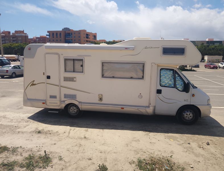 En venta Moncayo Mediterráneo 465 Blanco 2002 Granada foto 4