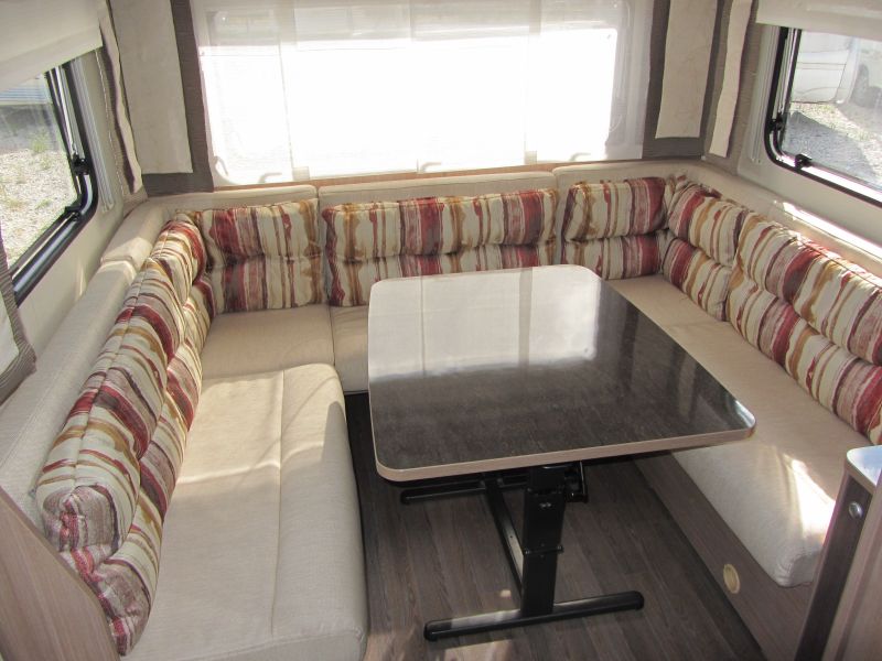 En venta Bürstner PREMIO PLUS 550TK Blanco 2014 Sevilla foto 5