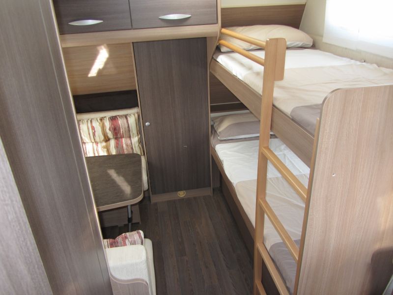 En venta Bürstner PREMIO PLUS 550TK Blanco 2014 Sevilla foto 8