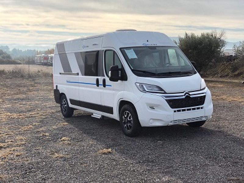En venta Sun Living V60 SP FAMILY Blanco 2022 Barcelona foto 1
