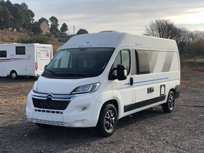 En venta Sun Living V60 SP FAMILY Blanco 2022 Barcelona foto 7