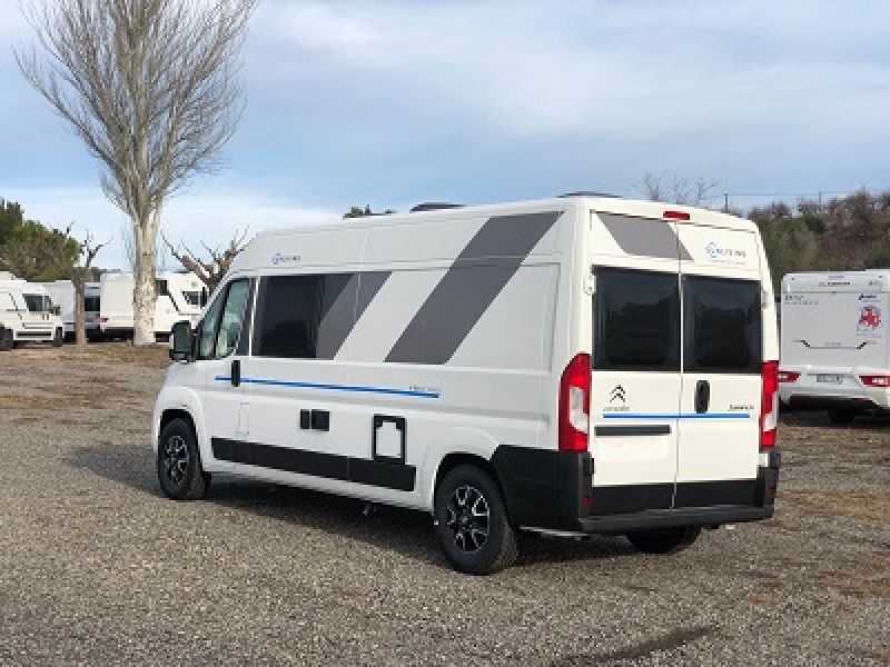 En venta Sun Living V60 SP FAMILY Blanco 2022 Barcelona foto 8