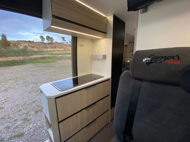 En venta Adria Twin Axess 600 SP family ocasión Blanco 2022 Barcelona foto 8