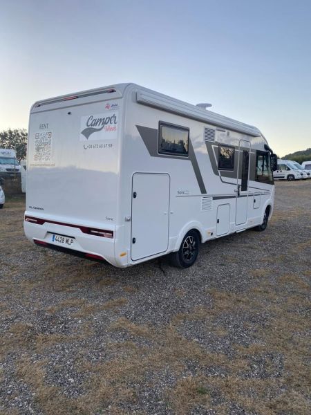 En venta Adria Adria Sonic Plus 600SL Ocasión Blanco 2023 Barcelona foto 2