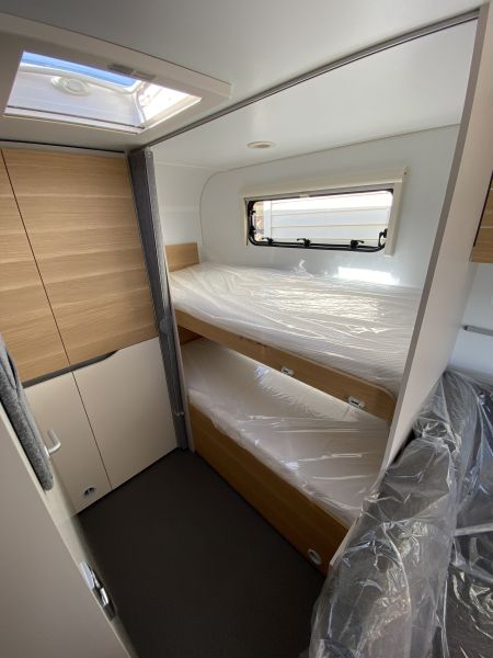 En venta Adria Adora 573 PT (Nueva outlet) Blanco 2023 Barcelona foto 9