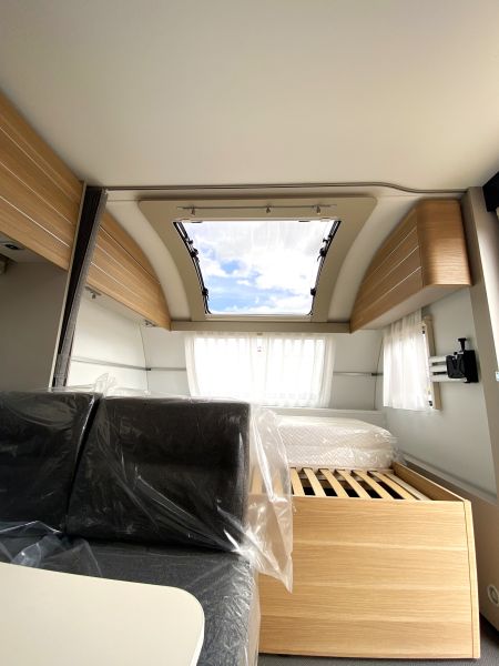 En venta Adria Adora 573 PT (Nueva outlet) Blanco 2023 Barcelona foto 12