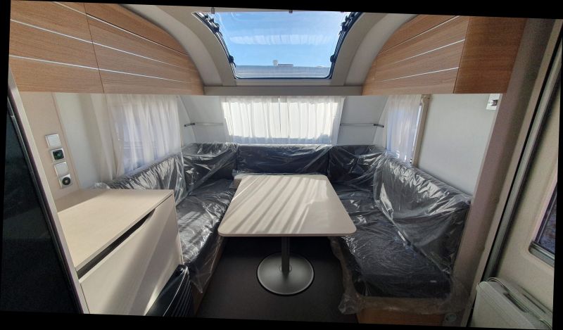 En venta Adria ADORA 593 UP Blanco 2023 Barcelona foto 6