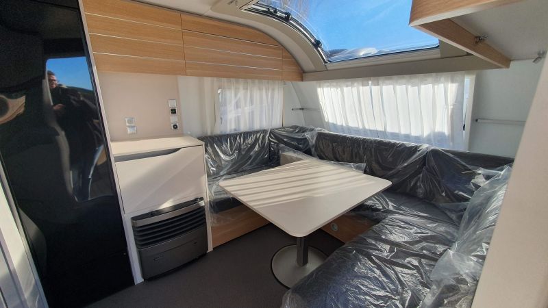 En venta Adria ADORA 593 UP Blanco 2023 Barcelona foto 7