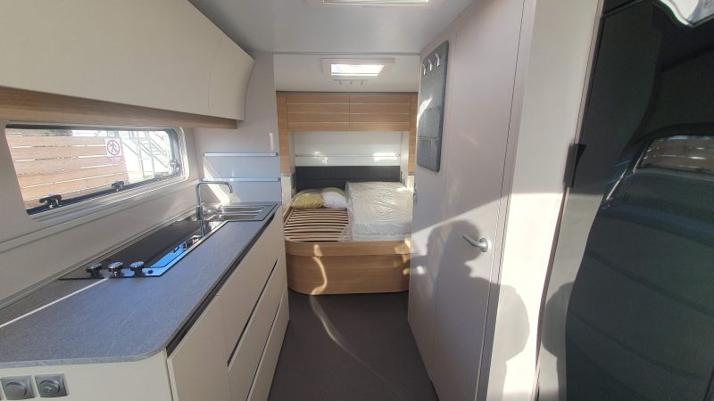 En venta Adria ADORA 593 UP Blanco 2023 Barcelona foto 8