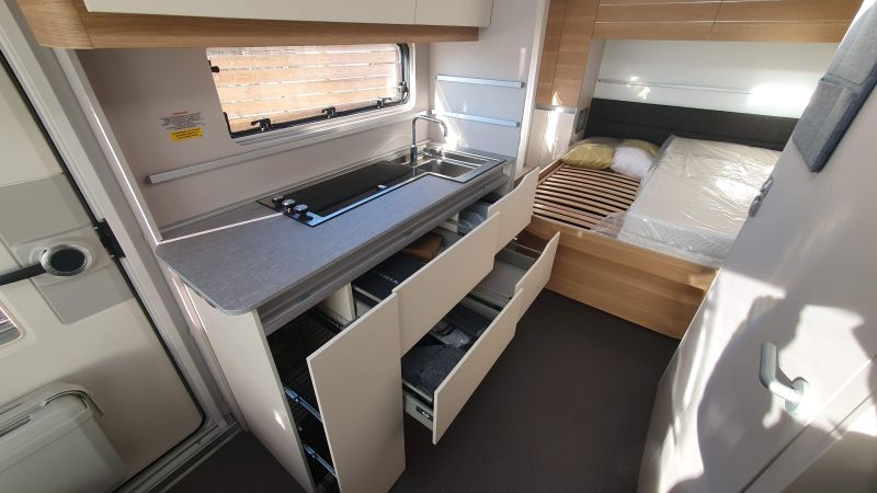 En venta Adria ADORA 593 UP Blanco 2023 Barcelona foto 10