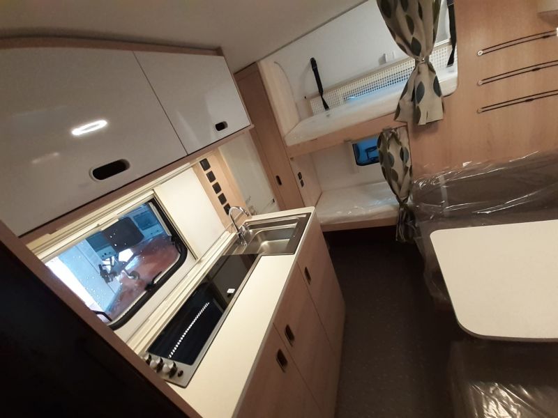 En venta Adria Altea 552 PK 2021 Blanco 2021 Álava foto 5