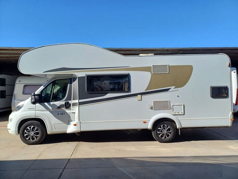 En venta Carado A461  Blanco 2016 Málaga foto 2